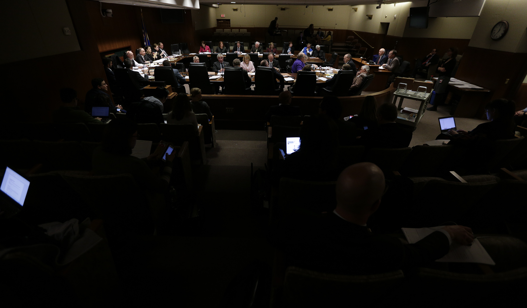 An early evening power outage in the Capitol Complex Jan. 11 temporarily threw the House Ways and Means Committee hearing on HF1 into semi-darkness. Photo by Paul Battaglia