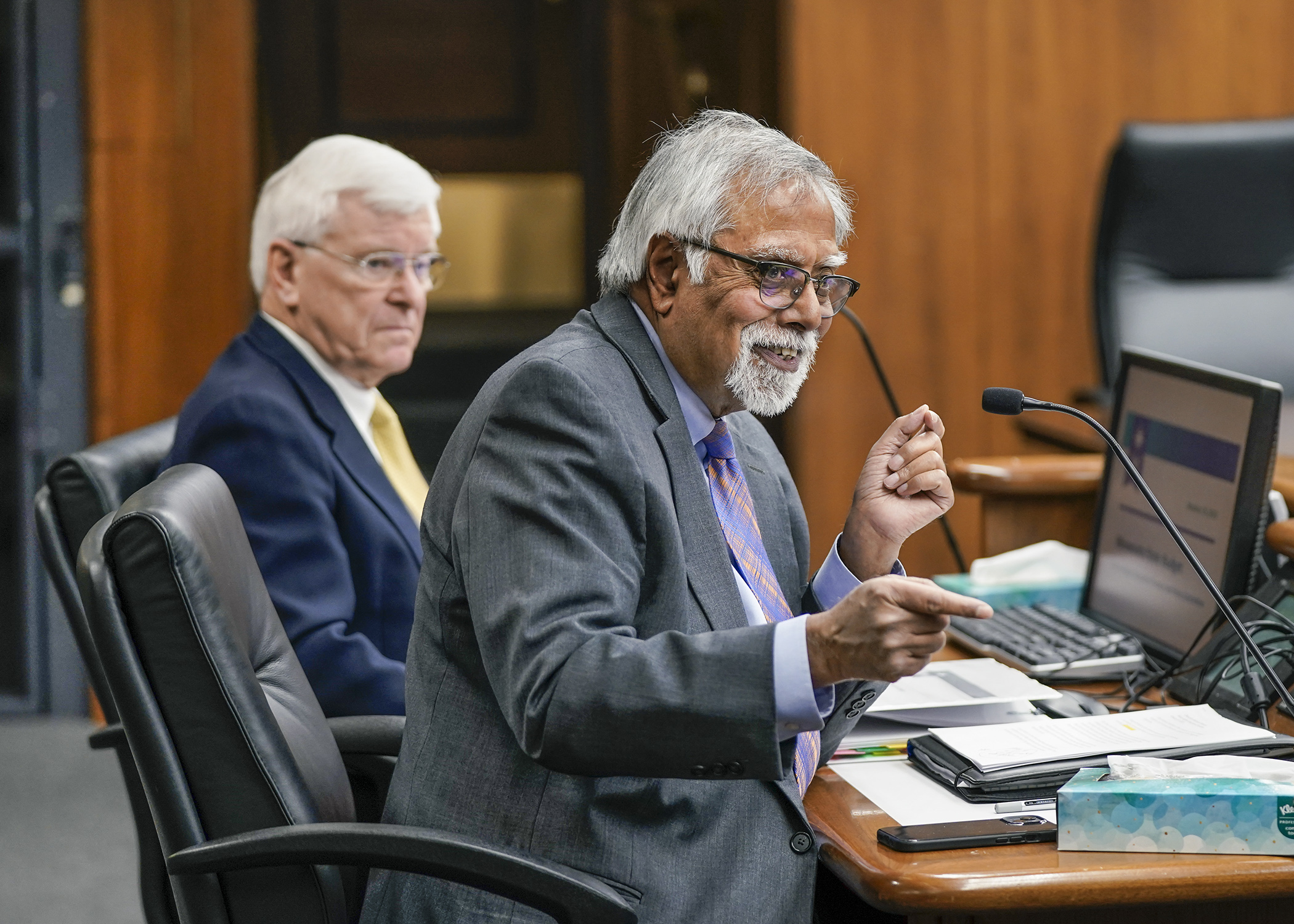 Chancellor Devinder Malhotra testifies before the House Higher Education Finance and Policy Committee Jan. 19 about the financial condition and budget of the Minnesota State college and university system. (Photo by Catherine Davis)