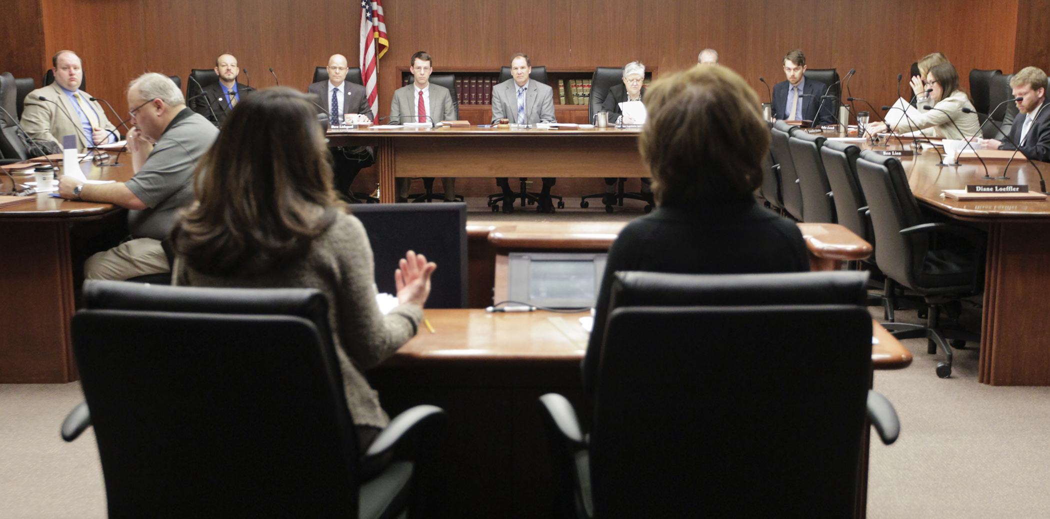 Members of the House Taxes Committee listen Jan. 23 as nonpartisan House fiscal staff Cynthia Templin, left, and Katherine Schill provide an overview on tax conformity. Photo by Paul Battaglia