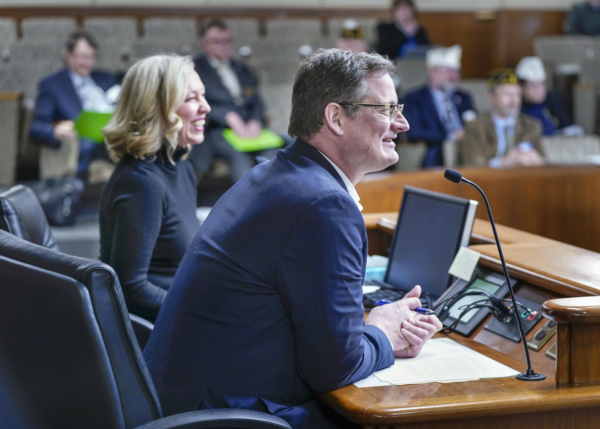 Patrick Rowan, executive director of Metro Meals on Wheels, testifies Jan. 23 before the House veterans and military affairs committee in support of HF122. (Photo by Catherine Davis)