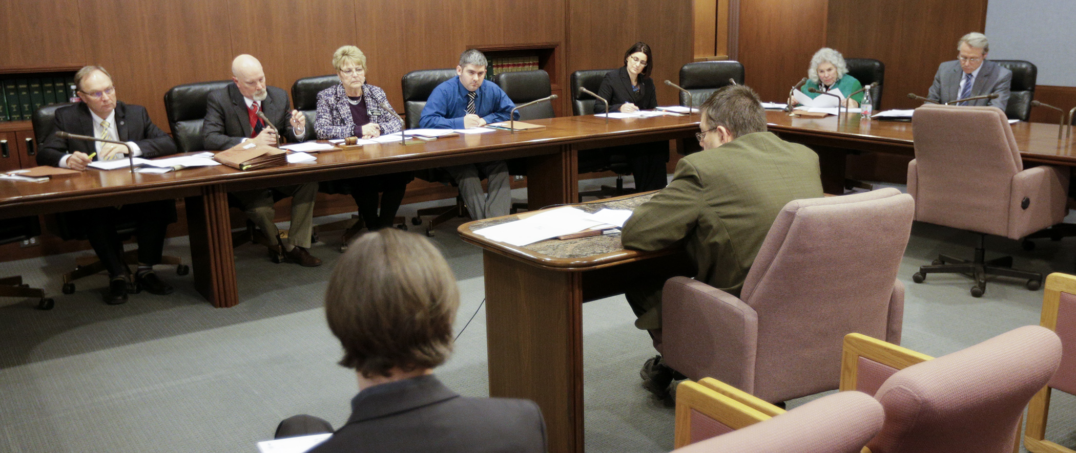 Patrick McCormack, director of the nonpartisan House Research Department, reviews process and procedure at the organizational meeting of the House Ethics Committee Jan. 30. Photo by Paul Battaglia