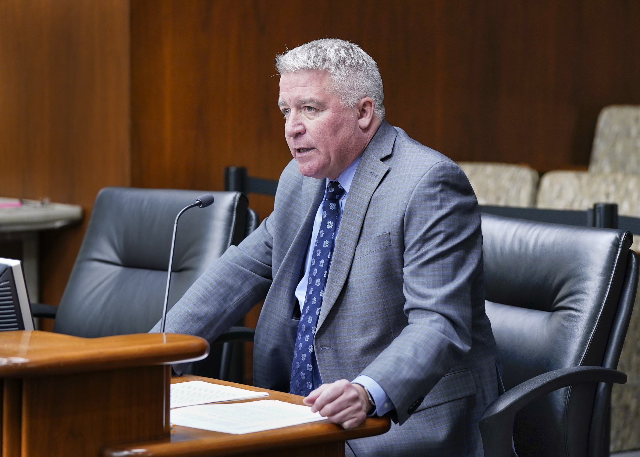 State Court Administrator Jeff Shorba presents a judicial branch overview and budget presentation to the House Judiciary Finance and Civil Law Committee Feb. 16. (Photo by Catherine Davis)