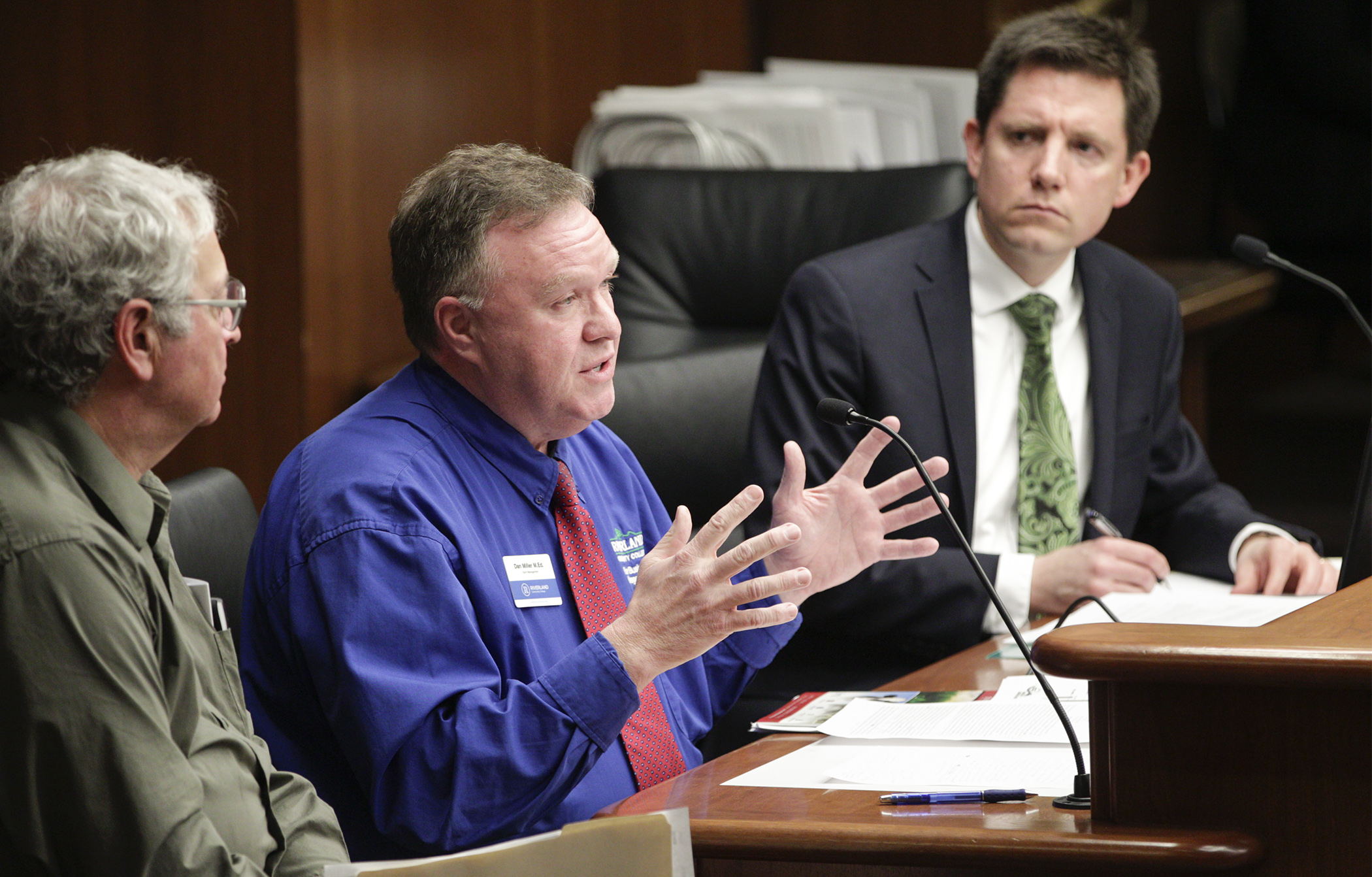 Dan Miller, a farm business management instructor at Riverland Community College, testifies March 5 before the House Agriculture and Food Finance and Policy Division in support of HF3739. Photo by Paul Battaglia