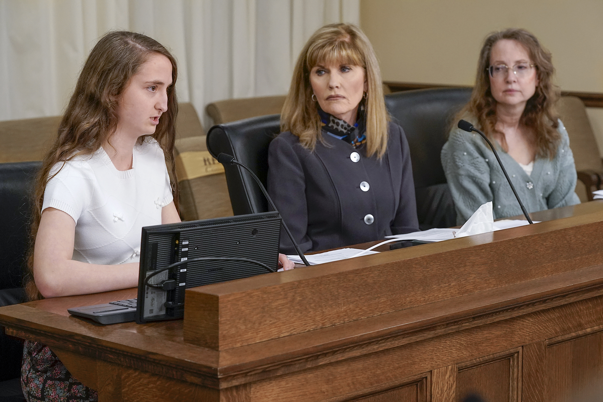 Gianna Cox testifies March 17 before the House judiciary committee in support of a bill to establish minor account requirements for social media platforms. Her mother, Geri, right, also spoke in support of HF4138. (Photo by Michele Jokinen)