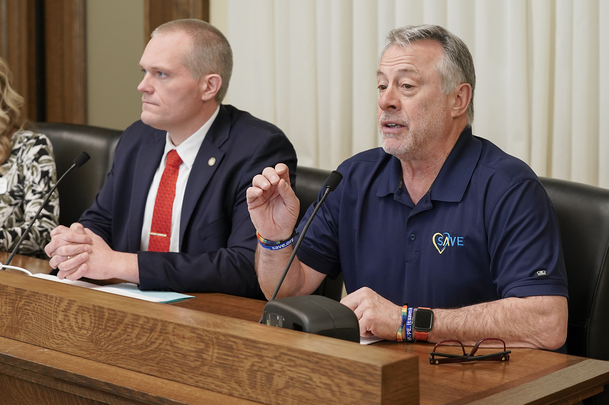 Erich Mische, CEO of Suicide Awareness Voices of Education, testifies March 18 before the House transportation committee in support of HF3169, sponsored by Rep. Bjorn Olson. (Photo by Michele Jokinen)
