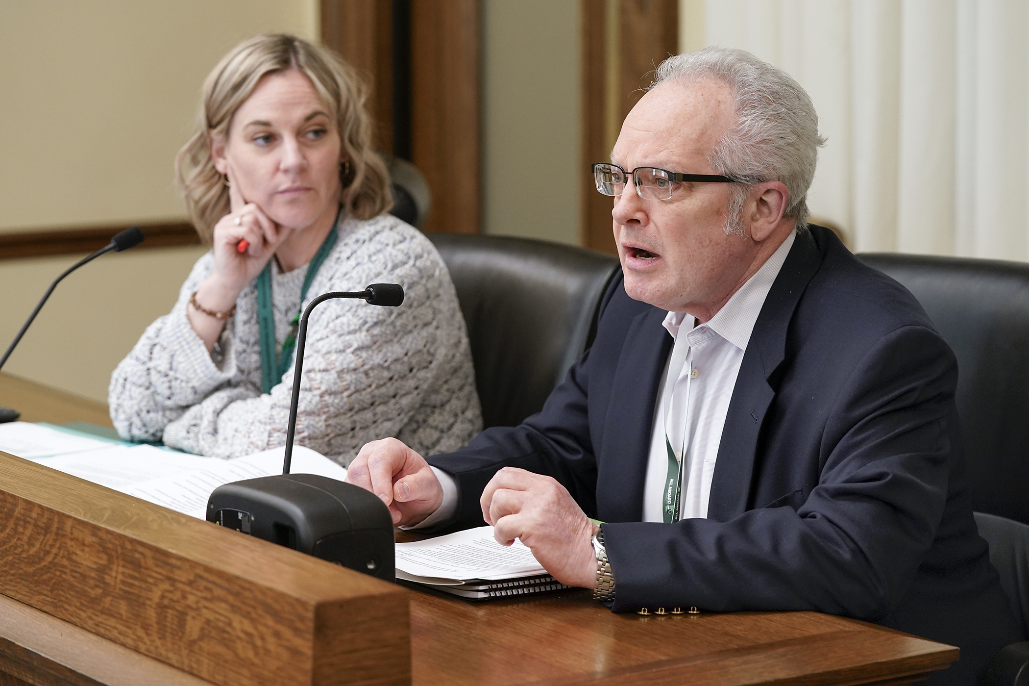 Brian Nelson, president at All Aboard Minnesota, testifies before the House transportation committee in support of HF3176. Sponsored by Rep. Erin Koegel, left, it’d appropriate $1 million for passenger rail development activities. (Photo by Michele Jokinen)