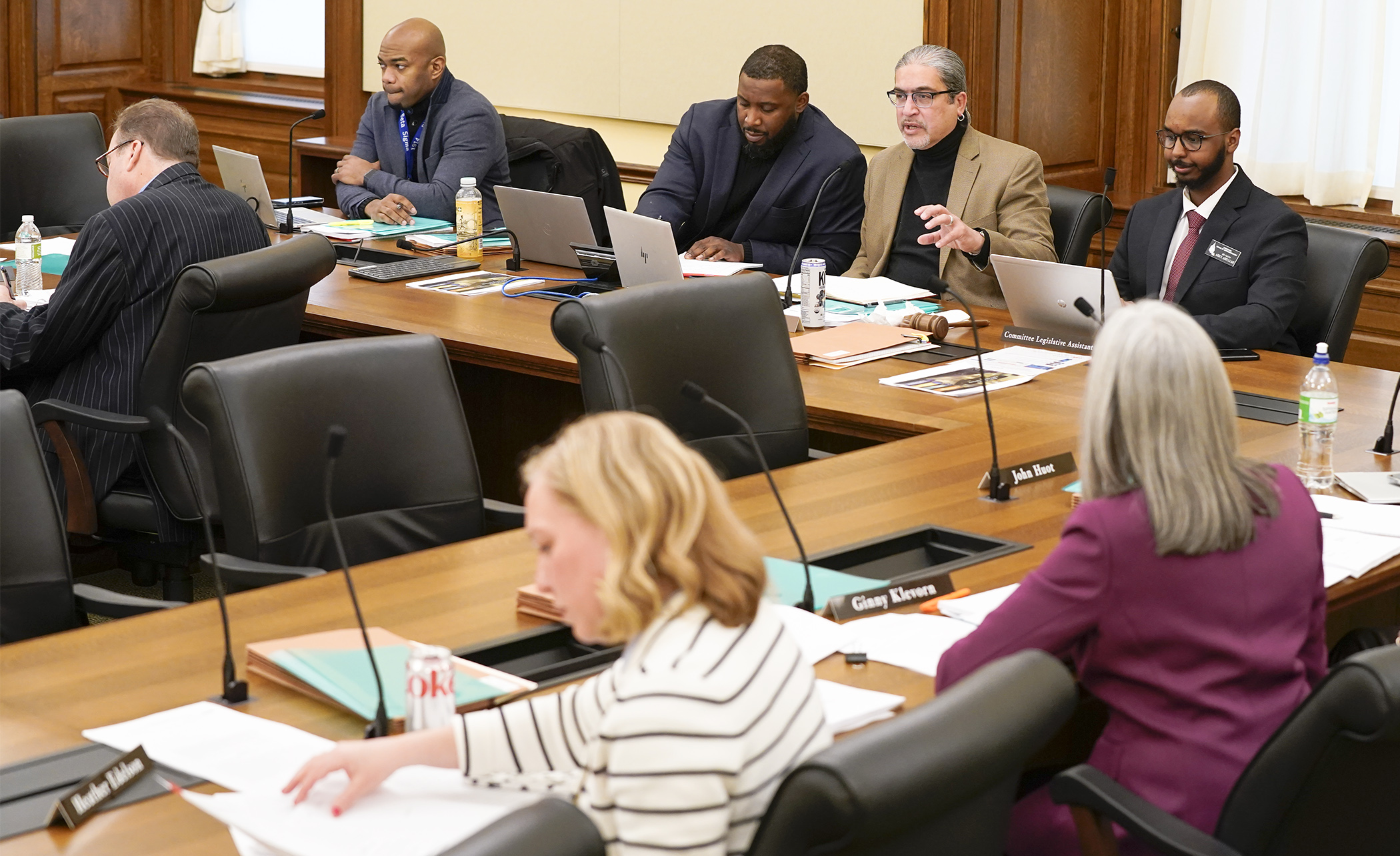 Rep. Carlos Mariani, chair of the House Public Safety and Criminal Justice Reform Finance and Policy Committee, comments April 5 as the committee begins a walkthrough of its omnibus bill. (Photo by Paul Battaglia)