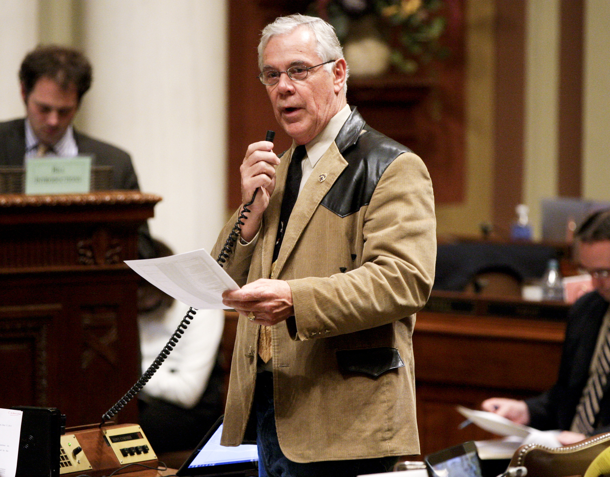Rep. Tony Cornish (R-Vernon Center) explains the conference committee report on HF849/SF878* on the House Floor May 17. Photo by Paul Battaglia