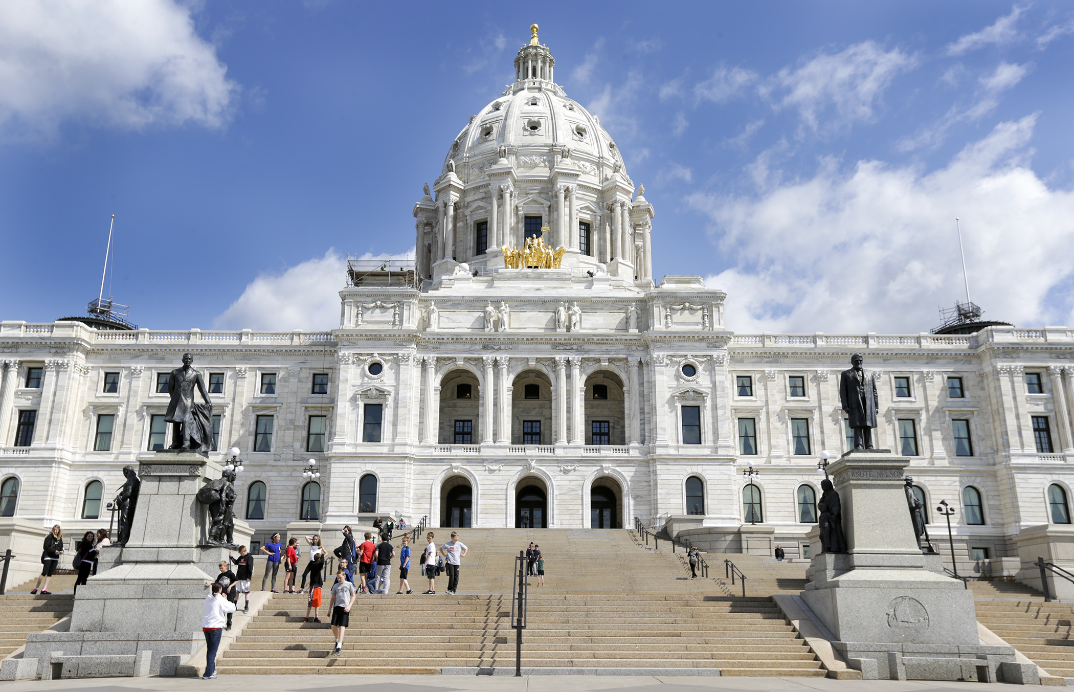 A sunny State Capitol the morning of May 22, the final day of the 2017 regular session. Photo by Paul Battaglia