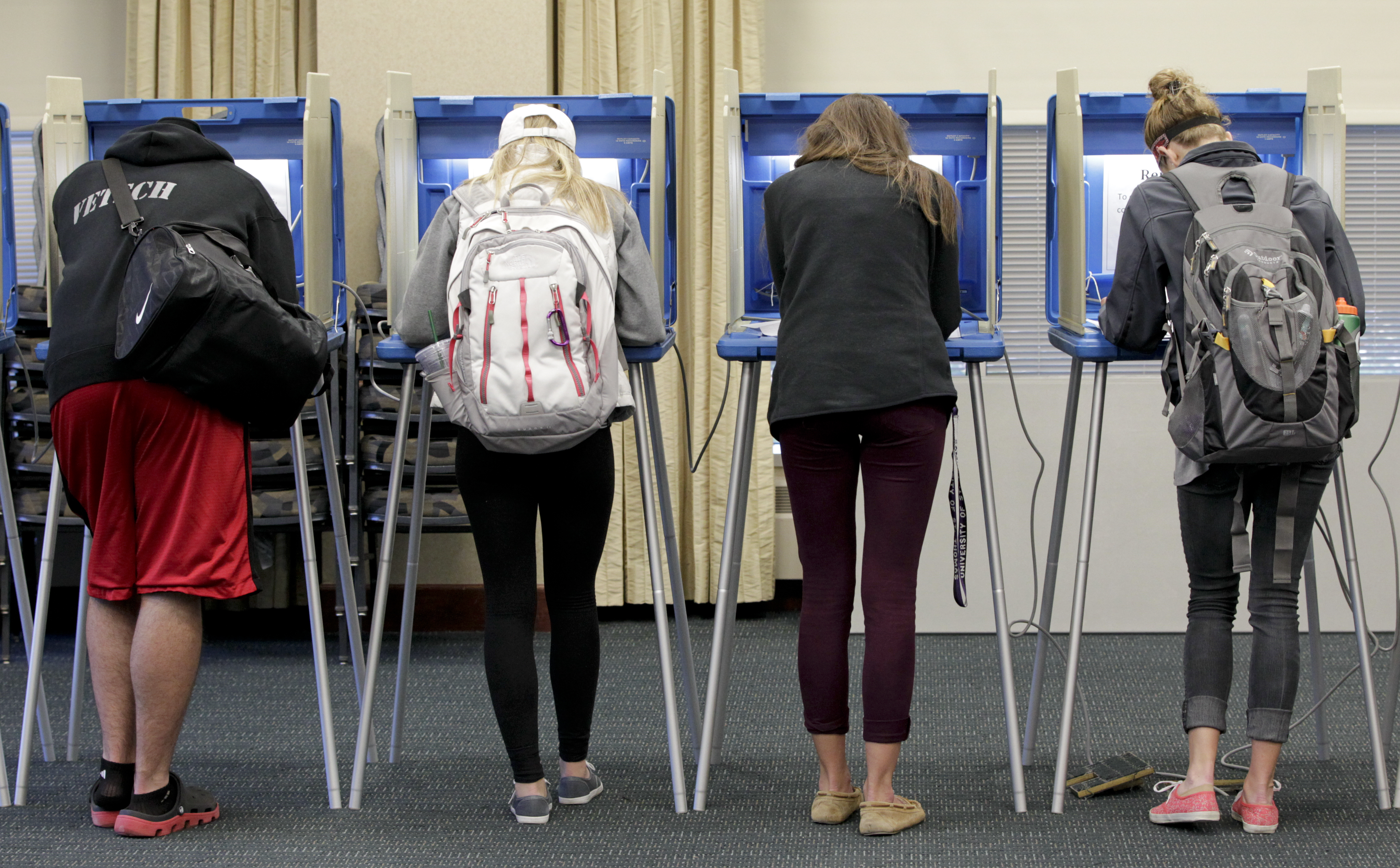 HF3447 would require a county auditor to designate one additional polling place on the campus of a postsecondary institution, at the request of that institution. (House Photography file photo)